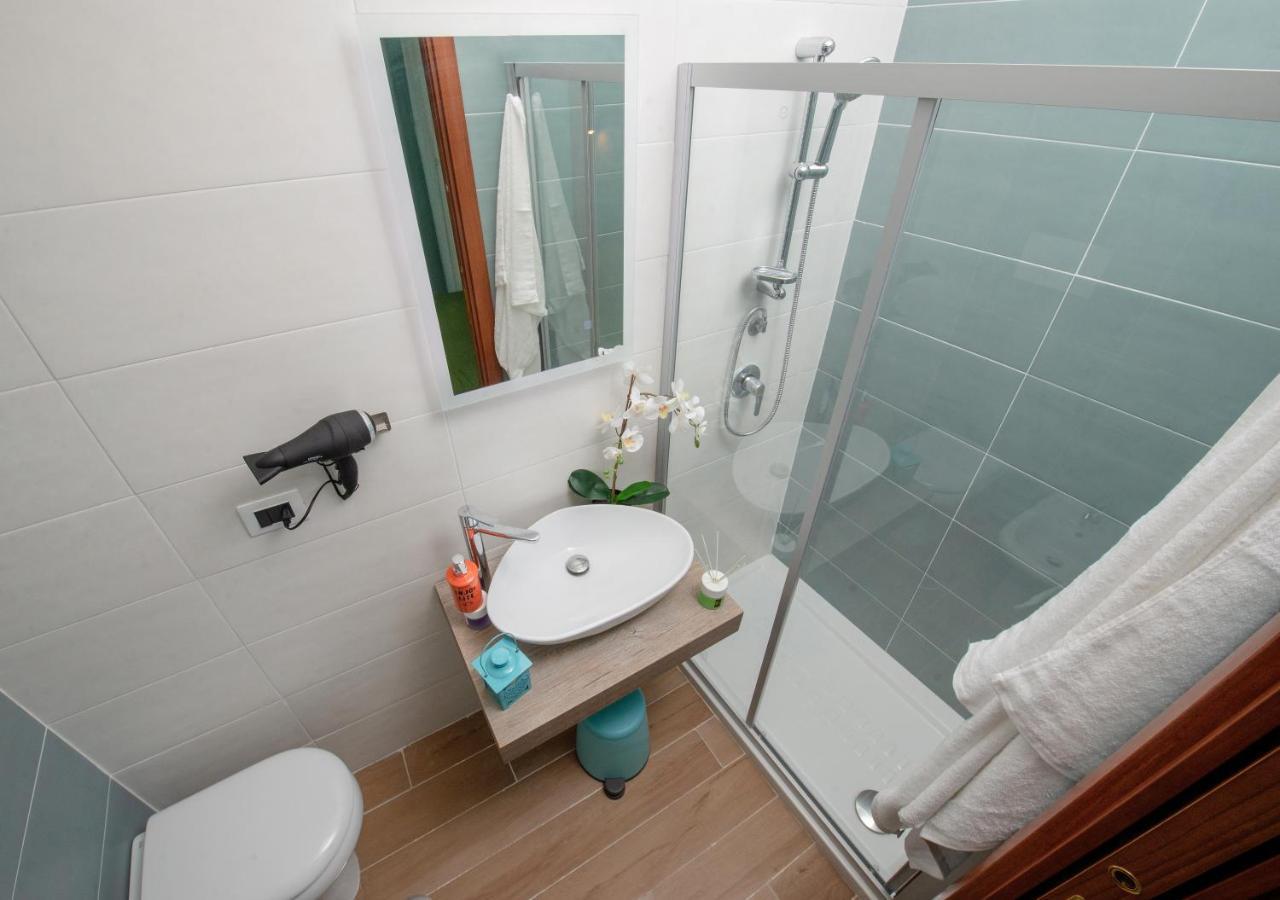 Bed and Breakfast Golden Napoli Esterno foto